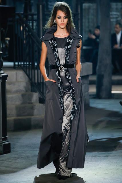 Le défilé Chanel Metiers d'Art Paris-Rome...