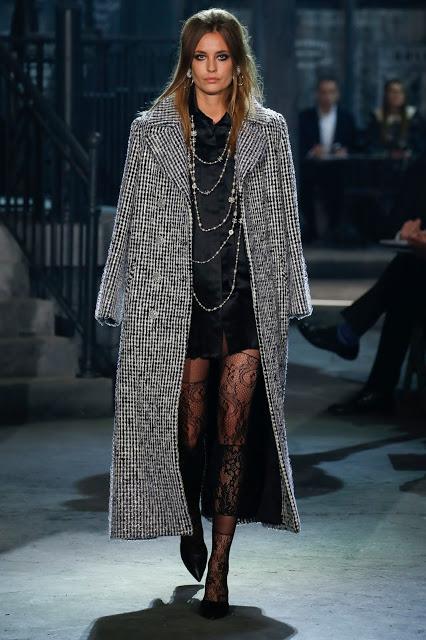 Le défilé Chanel Metiers d'Art Paris-Rome...