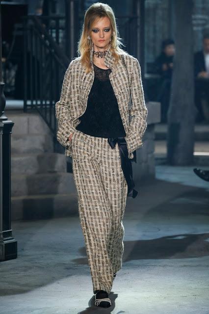 Le défilé Chanel Metiers d'Art Paris-Rome...