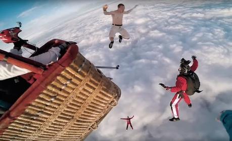 Lorsqu’un Finlandais saute d’une montgolfière sans parachute