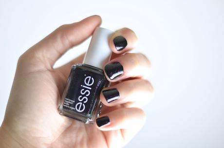 #72 Beauty: Essie Virgin Snow Winter 2015