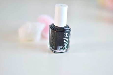 #72 Beauty: Essie Virgin Snow Winter 2015