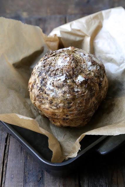 Céleri cuit entier au four