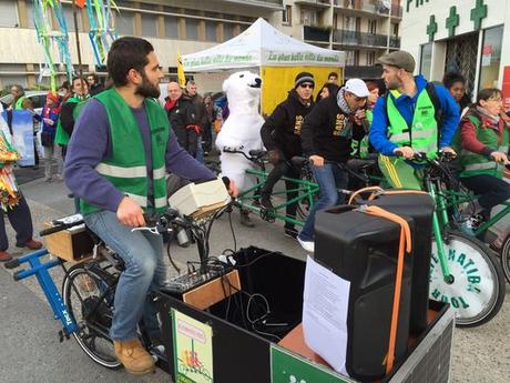 A Montreuil, le pétrolier Exxon condamné par les écologistes