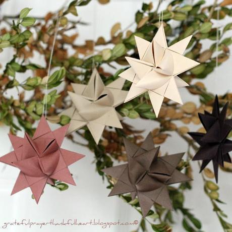 diy guirlande origami etoile pour sapin de noel