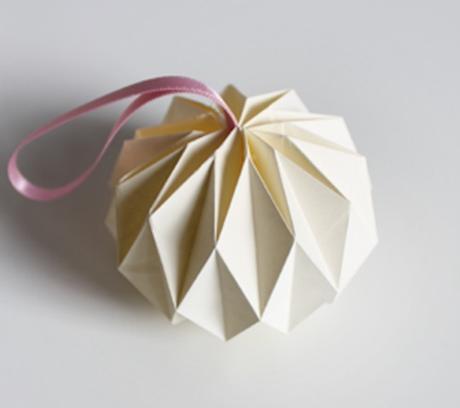balle decoration de sapin de noel origami diy