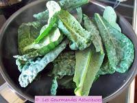 Médaillons de Polenta accompagnés de Chou aux orties et de lentilles (Vegan)