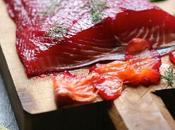 Saumon mariné façon gravadlax vodka betterave rouge