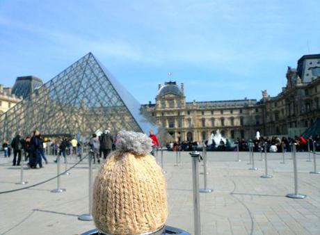 globe-t-bonnet-voyageur-travelling-winter-hat-paris-pyramideB