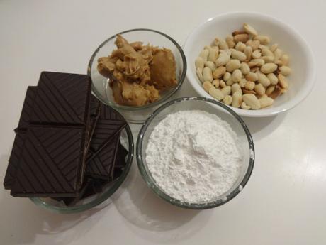 TOURON AU CHOCOLAT NOIR ET CACAHUÈTES  / DARK CHOCOLATE TURRÓN WITH PEANUTS / TURRÓN DE CHOCOLATE NEGRO Y CACAHUETE