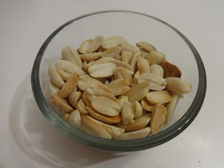 TOURON AU CHOCOLAT NOIR ET CACAHUÈTES  / DARK CHOCOLATE TURRÓN WITH PEANUTS / TURRÓN DE CHOCOLATE NEGRO Y CACAHUETE