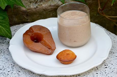 Poire pochée au thé, à la vanille et cannelle