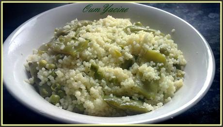 Couscous aux légumes vert et l'huile d'olive