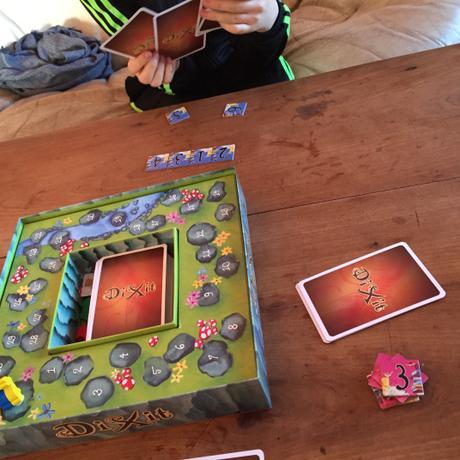 DIXIT, Un #jeu pour développer l’imagination et la communication DIXIT, Un #jeu pour développer l’imagination et la communication