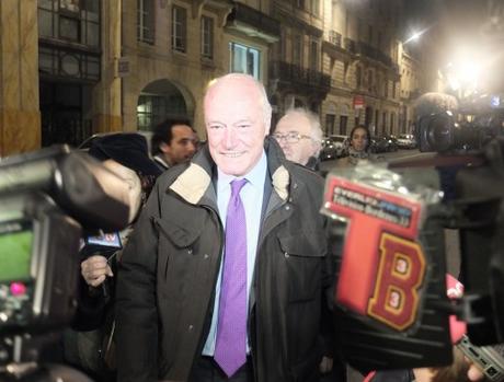 Alain Rousset arrive ce dimanche à son QG de campagne (SB/Rue89 Bordeaux)