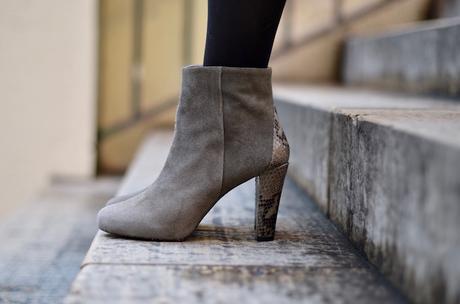 Khaki Tutu Khaki Tutu