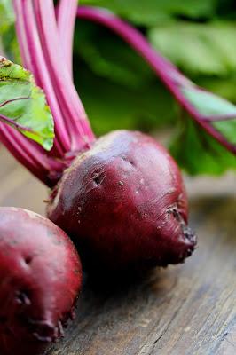Borscht russe et petites crêpes de seigle