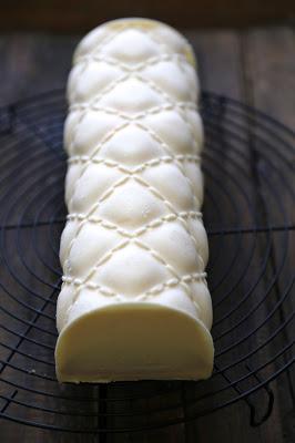 Bûche , mousse citron , insert gélifié framboises , Noel 