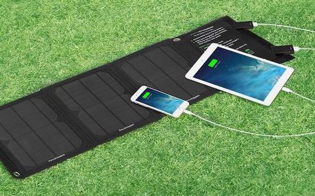 RAVPower-15W-solar-charger.jpg.662x0_q100_crop-scale