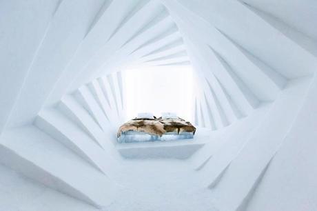 Ice-Hotel-2015-art-suites-11