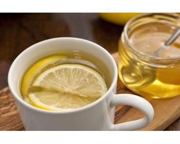 Cette femme a bu de l’eau avec du miel et du citron chaque matin pendant un an, ce qui lui est arrivé est extraordinaire