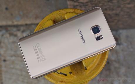 Samsung dévoile officillement le Note5 Winter Edition
