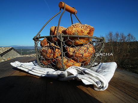 Petits pains d'épice aux herbes de Provence et graines de moutarde