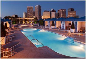 The Peninsula Beverly Hills propose une expérience unique : les Cozy Cabana Nights