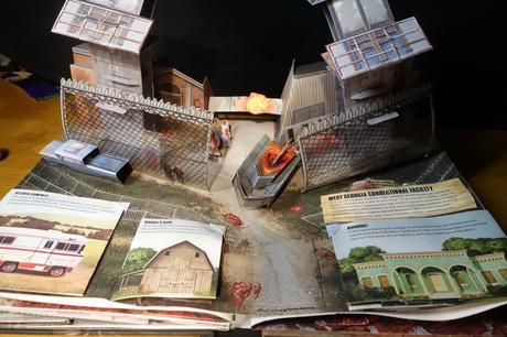 the-walking-dead-the-pop-up-book2