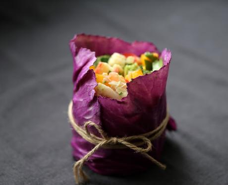 Salade très fraîche au crabe Kamchatka , mangue , avocat ,coriandre vraiment trop chou