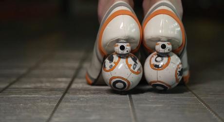 #StarWars : Mesdames, découvrez les chaussures à talons BB-8 !