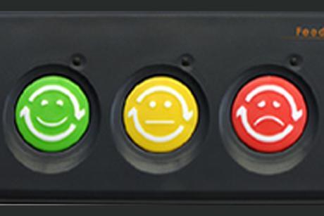 La satisfaction client au coeur du tourisme à Malte pictogramme soft concept