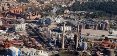 L'usine d'alumine Alteo à Gardanne (GERARD JULIEN / AFP)