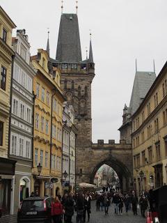 Notre voyage à Prague/  Wiplash /Bonne année à vous toutes et tous/Videos à toi de Lise Bellynck et frédéric aspisiet Michel Fau !!! et le Best Off du Studio Bagel