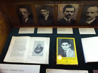 Notre voyage à Prague/  Wiplash /Bonne année à vous toutes et tous/Videos à toi de Lise Bellynck et frédéric aspisiet Michel Fau !!! et le Best Off du Studio Bagel