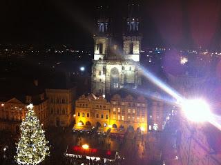 Notre voyage à Prague/  Wiplash /Bonne année à vous toutes et tous/Videos à toi de Lise Bellynck et frédéric aspisiet Michel Fau !!! et le Best Off du Studio Bagel