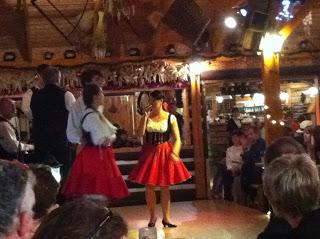 Notre voyage à Prague/  Wiplash /Bonne année à vous toutes et tous/Videos à toi de Lise Bellynck et frédéric aspisiet Michel Fau !!! et le Best Off du Studio Bagel