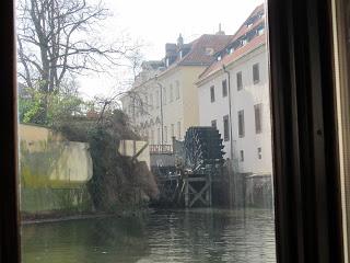 Notre voyage à Prague/  Wiplash /Bonne année à vous toutes et tous/Videos à toi de Lise Bellynck et frédéric aspisiet Michel Fau !!! et le Best Off du Studio Bagel