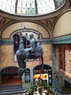 Notre voyage à Prague/  Wiplash /Bonne année à vous toutes et tous/Videos à toi de Lise Bellynck et frédéric aspisiet Michel Fau !!! et le Best Off du Studio Bagel