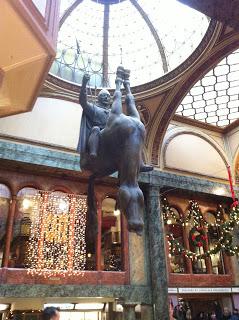 Notre voyage à Prague/  Wiplash /Bonne année à vous toutes et tous/Videos à toi de Lise Bellynck et frédéric aspisiet Michel Fau !!! et le Best Off du Studio Bagel