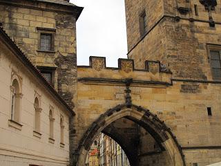 Notre voyage à Prague/  Wiplash /Bonne année à vous toutes et tous/Videos à toi de Lise Bellynck et frédéric aspisiet Michel Fau !!! et le Best Off du Studio Bagel