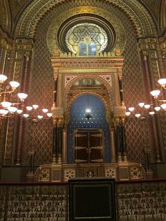 Notre voyage à Prague/  Wiplash /Bonne année à vous toutes et tous/Videos à toi de Lise Bellynck et frédéric aspisiet Michel Fau !!! et le Best Off du Studio Bagel