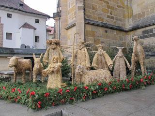 Notre voyage à Prague/  Wiplash /Bonne année à vous toutes et tous/Videos à toi de Lise Bellynck et frédéric aspisiet Michel Fau !!! et le Best Off du Studio Bagel