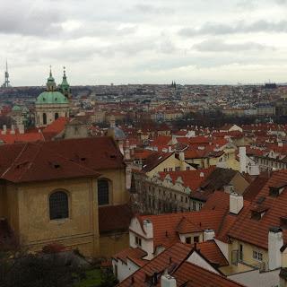 Notre voyage à Prague/  Wiplash /Bonne année à vous toutes et tous/Videos à toi de Lise Bellynck et frédéric aspisiet Michel Fau !!! et le Best Off du Studio Bagel