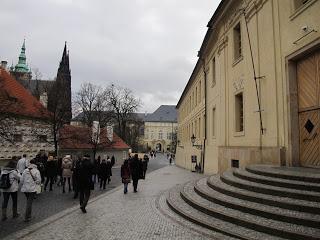 Notre voyage à Prague/  Wiplash /Bonne année à vous toutes et tous/Videos à toi de Lise Bellynck et frédéric aspisiet Michel Fau !!! et le Best Off du Studio Bagel