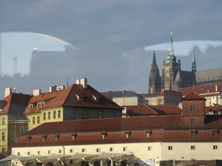 Notre voyage à Prague/  Wiplash /Bonne année à vous toutes et tous/Videos à toi de Lise Bellynck et frédéric aspisiet Michel Fau !!! et le Best Off du Studio Bagel