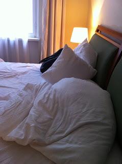 Notre voyage à Prague/  Wiplash /Bonne année à vous toutes et tous/Videos à toi de Lise Bellynck et frédéric aspisiet Michel Fau !!! et le Best Off du Studio Bagel