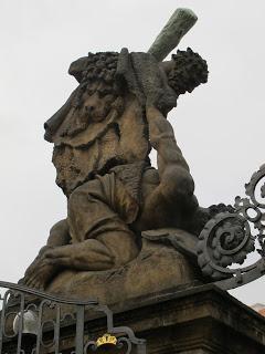 Notre voyage à Prague/  Wiplash /Bonne année à vous toutes et tous/Videos à toi de Lise Bellynck et frédéric aspisiet Michel Fau !!! et le Best Off du Studio Bagel