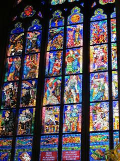 Notre voyage à Prague/  Wiplash /Bonne année à vous toutes et tous/Videos à toi de Lise Bellynck et frédéric aspisiet Michel Fau !!! et le Best Off du Studio Bagel