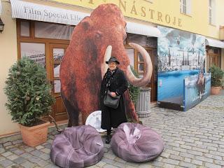 Notre voyage à Prague/  Wiplash /Bonne année à vous toutes et tous/Videos à toi de Lise Bellynck et frédéric aspisiet Michel Fau !!! et le Best Off du Studio Bagel